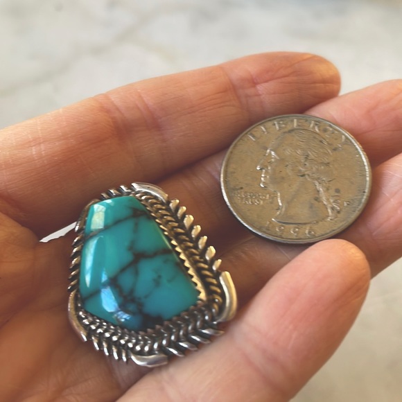 Vintage Navajo Native American Turquoise Ring - Picture 4 of 11